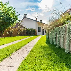 https://dimensione-armonica-elegance-and-comfort-among-lakes-and-hills.it-lombardy.com