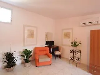 Apartment Case Francesco Ragusa